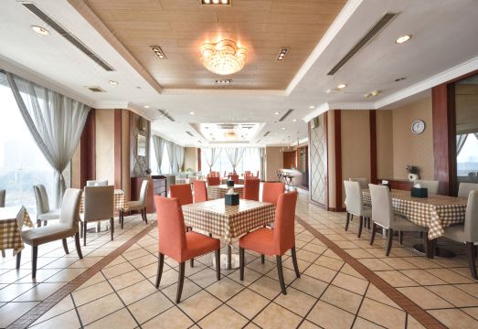 Central Plaza Hotel Hotel Overview