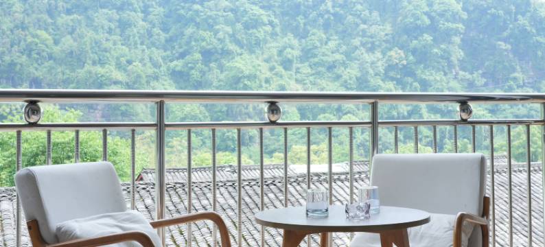 峨眉山望湖客栈(清音阁店)图片