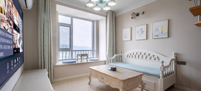 筑悦家LOFT海景影院公寓(大学城第三海水浴场店)图片