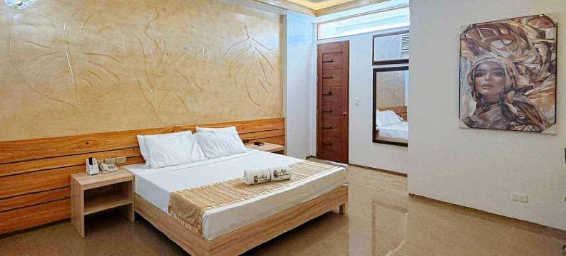 RedDoorz Plus @ Nick Hotel Guimba图片