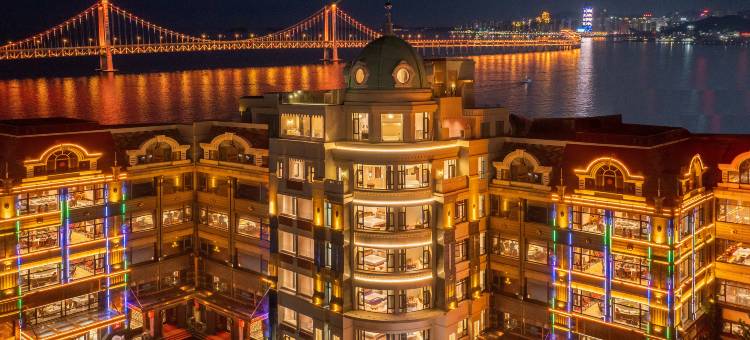 大连锦色海景艺术民宿(星海广场店)图片