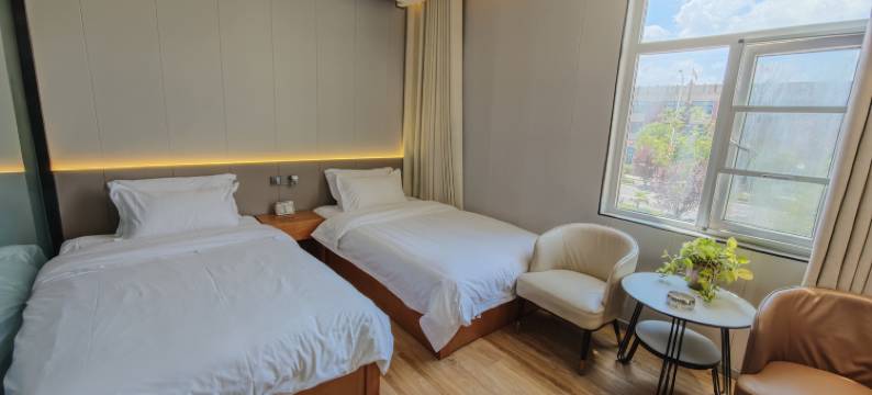 月季酒店(南阳姜营机场华耀城店)图片