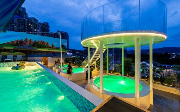 弥勒海湾瑞景温泉酒店(湖泉生态园湖泉半山温泉店)图片