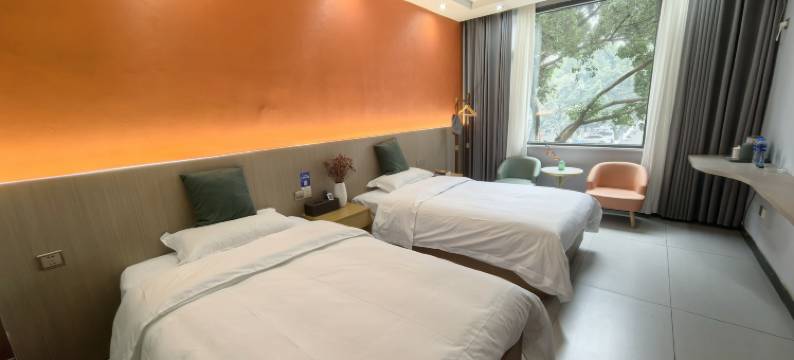 峨眉山橙子酒店(峨眉站店)图片