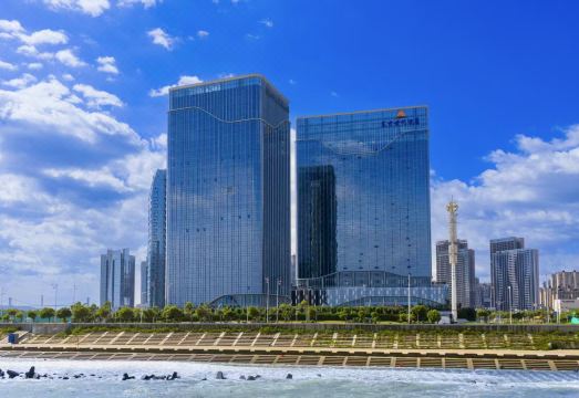 Shantou Oriental Century HotelHotel Overview