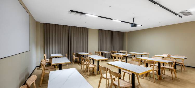 地平线电竞民宿(嘉善归谷科技园区店)图片