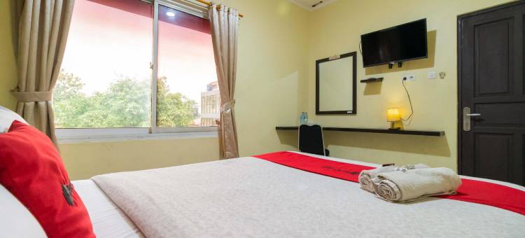 RedDoorz near Tomang 2图片