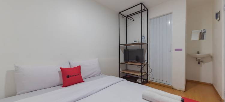 红门酒店-印尼安德文大学附近(RedDoorz near Universitas Advent Indonesia)图片