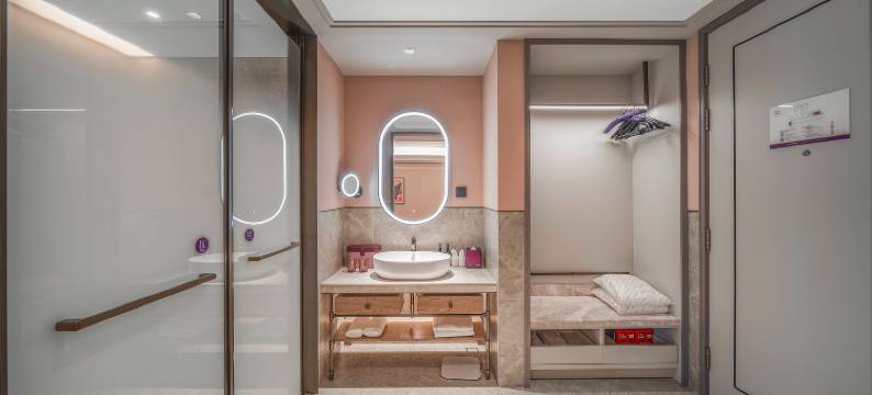 重庆解放碑中心美居酒店图片