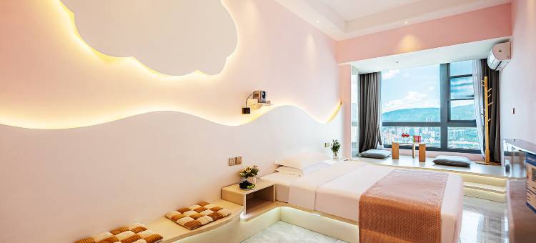 溪盼高空江景美宿图片