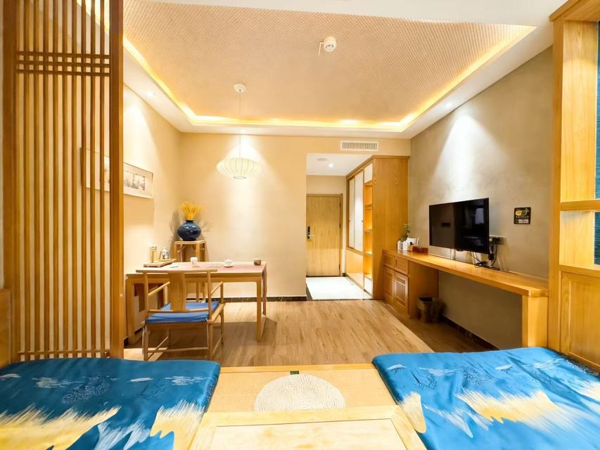 Wutai Mountain Forest wind hall lnnOver view