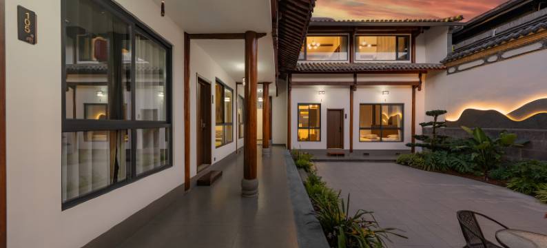 枕清风•深宅大院•坐看山月•静享私汤精品民宿(和顺古镇店)图片