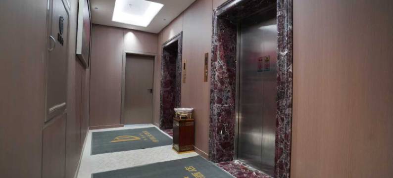 师宗帝恒大酒店图片