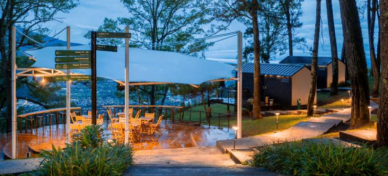 波波卡宾科班隆多玛琅酒店(Bobocabin Coban Rondo Malang)图片