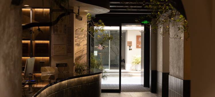 开封墨里·那云民宿(清明上河园万岁山武侠城观赏点店)图片
