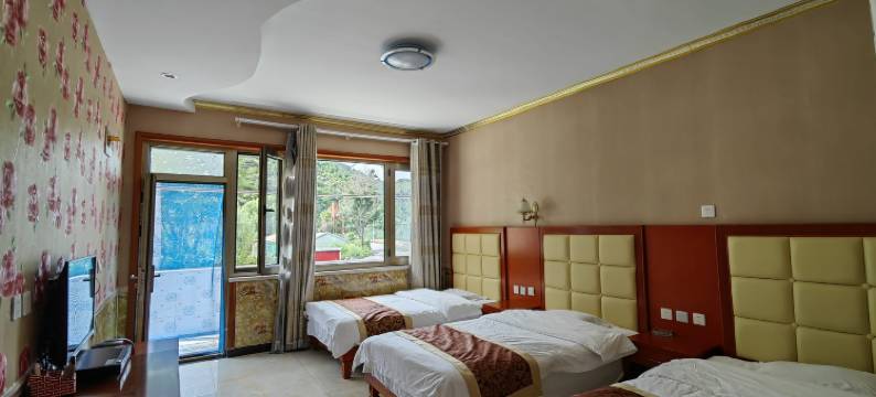 雾灵山龙脉风情度假村图片