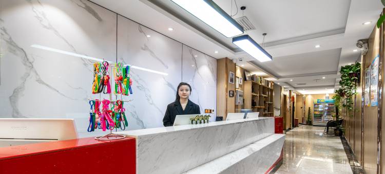 布丁严选酒店(西安钟鼓楼回民街店)图片