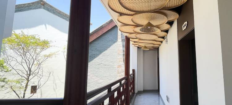 抚仙湖在海边民宿图片