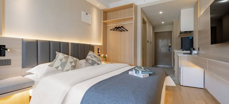 安家·梦酒店(济南高新万达会展中心店)图片