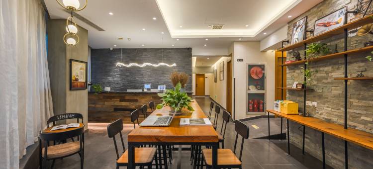 至兰居酒店(宁波南部商务区环球乐园店)图片