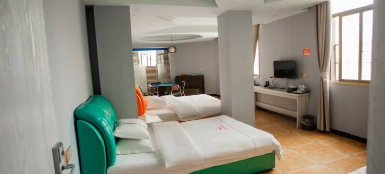 安顺艾尚主题酒店图片