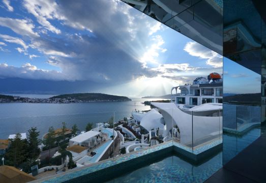 DALI JOY LUCK QINGSHI RESORT HOTEL Hotel Overview