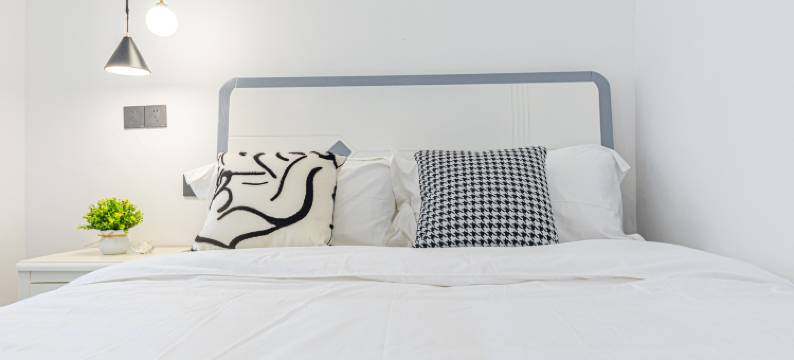 渝见你民宿(重庆解放碑步行街洪崖洞店)图片