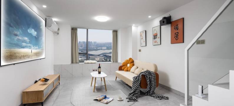 瑞豪LOFT酒店(高铁南站国际会展中心店)图片