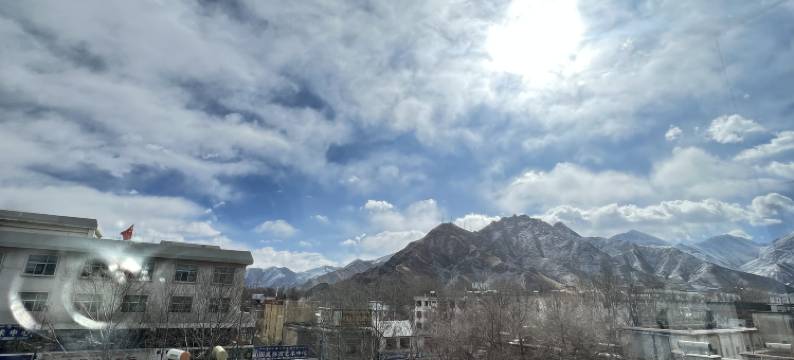 拉萨凡尘民宿(大昭寺八廓街店)图片