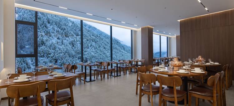 Vala Toms山崖朔溪酒店(四姑娘山景区店)图片