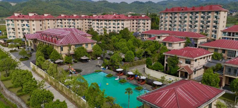 龙陵老梨树温泉酒店图片