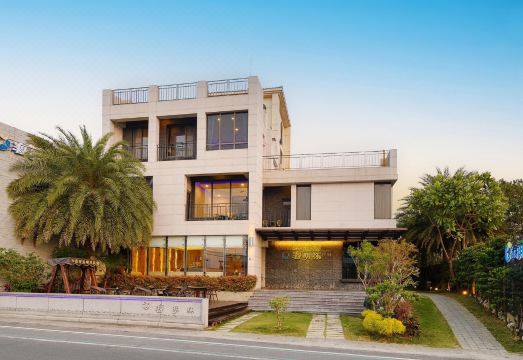 屏东小琉球海明珠特色民宿外景图