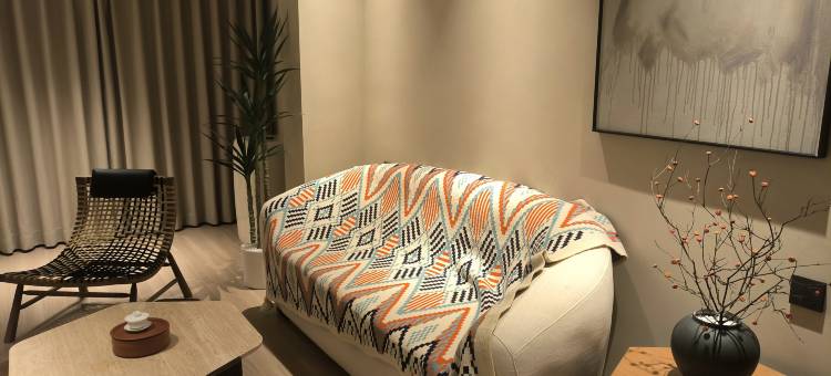 秋寓·设计师智能美宿(汕头珠江路美食街高铁站店)图片