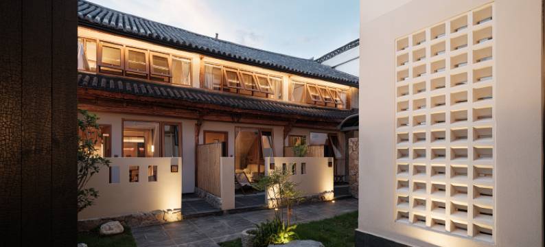 一宿YISUINN·栖海见山度假民宿(龙龛码头洱海生态廊道店)图片