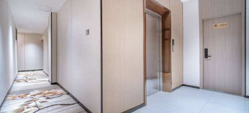 武鸣假日酒店(汽车客运站康和城店)图片