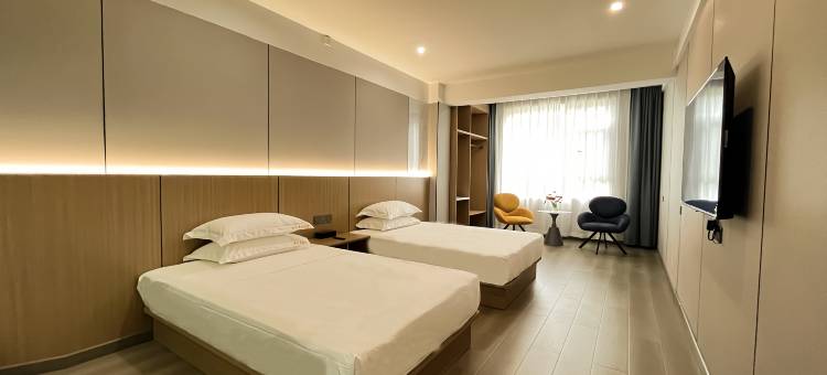 巴里岛假日酒店(柳林店)图片