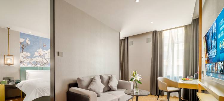 白玉兰酒店(大连高新万达广场店)图片