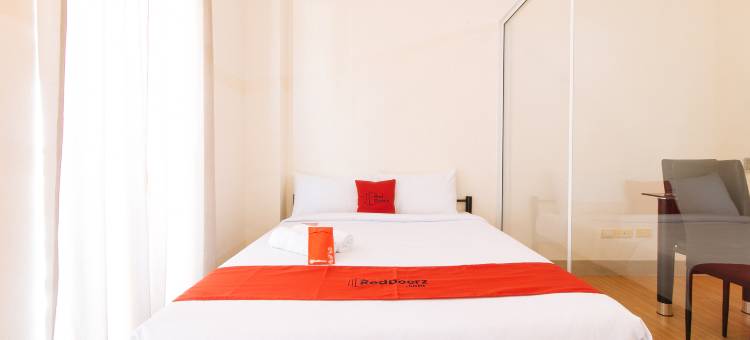 红多兹普拉斯酒店 @ 阿尔皮纳高地帕拉尼亚克(RedDoorz Plus @ Alpina Heights Paranaque)图片