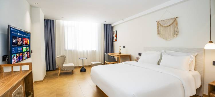 君遨酒店(临沧沧源摸你黑狂欢广场店)图片