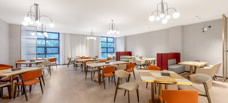 柏曼酒店(阿拉尔胡杨河商业街塔里木大学店)图片