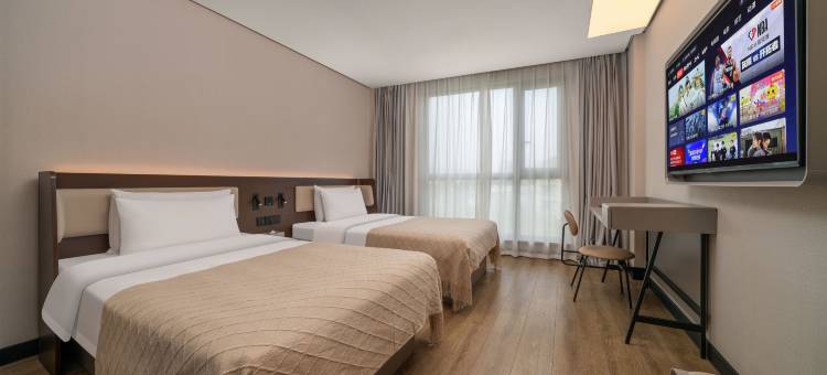 泊忆酒店(江山市体育馆店)图片