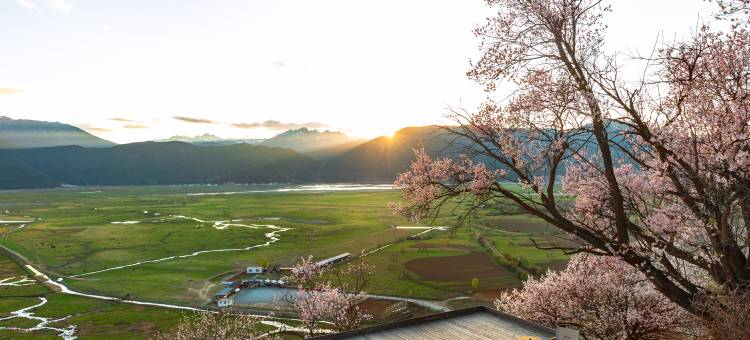 半山探野·悬崖纳境依山听海隐邸(香格里拉纳帕海店)图片