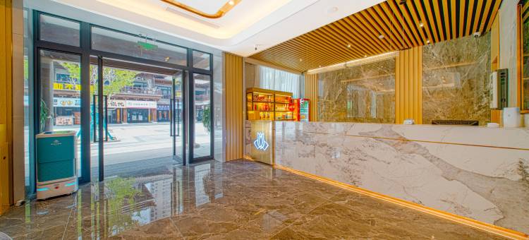 白玉兰酒店(梁山水泊东路龙城广场店)图片