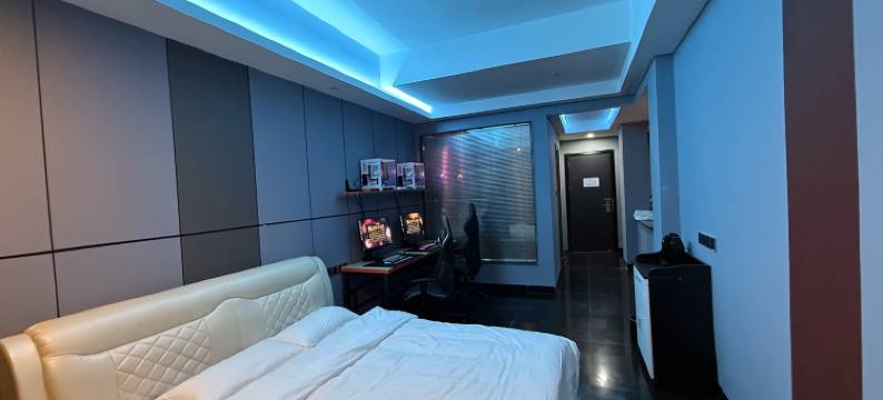 黑云电竞酒店(台山商业城步行街店)图片