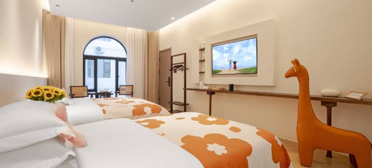 知夏民宿(那拉提旅游风景区店)图片
