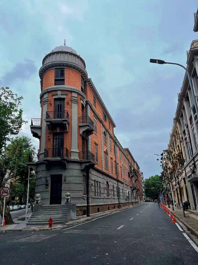 武汉江滩江汉路步行街怡程酒店图片