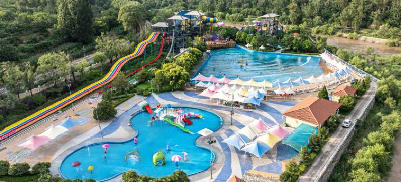 霖多温泉酒店(梁家寨店)图片