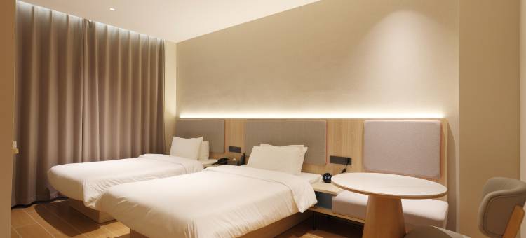 如家派柏·云酒店(咸阳站清渭楼广场店)图片