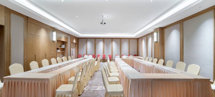 维也纳酒店(汽博中心金童路地铁站店)图片