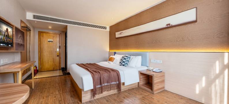 亚欢酒店(广州白云钟落潭地铁站店)图片